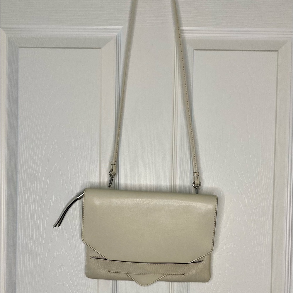 NWOT BANANA REPUBLIC cream leather crossbody with removable strap